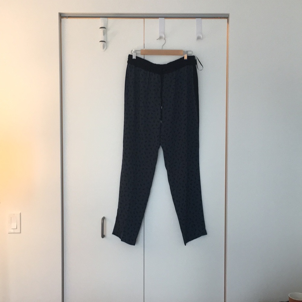 Blue/black tapered pants